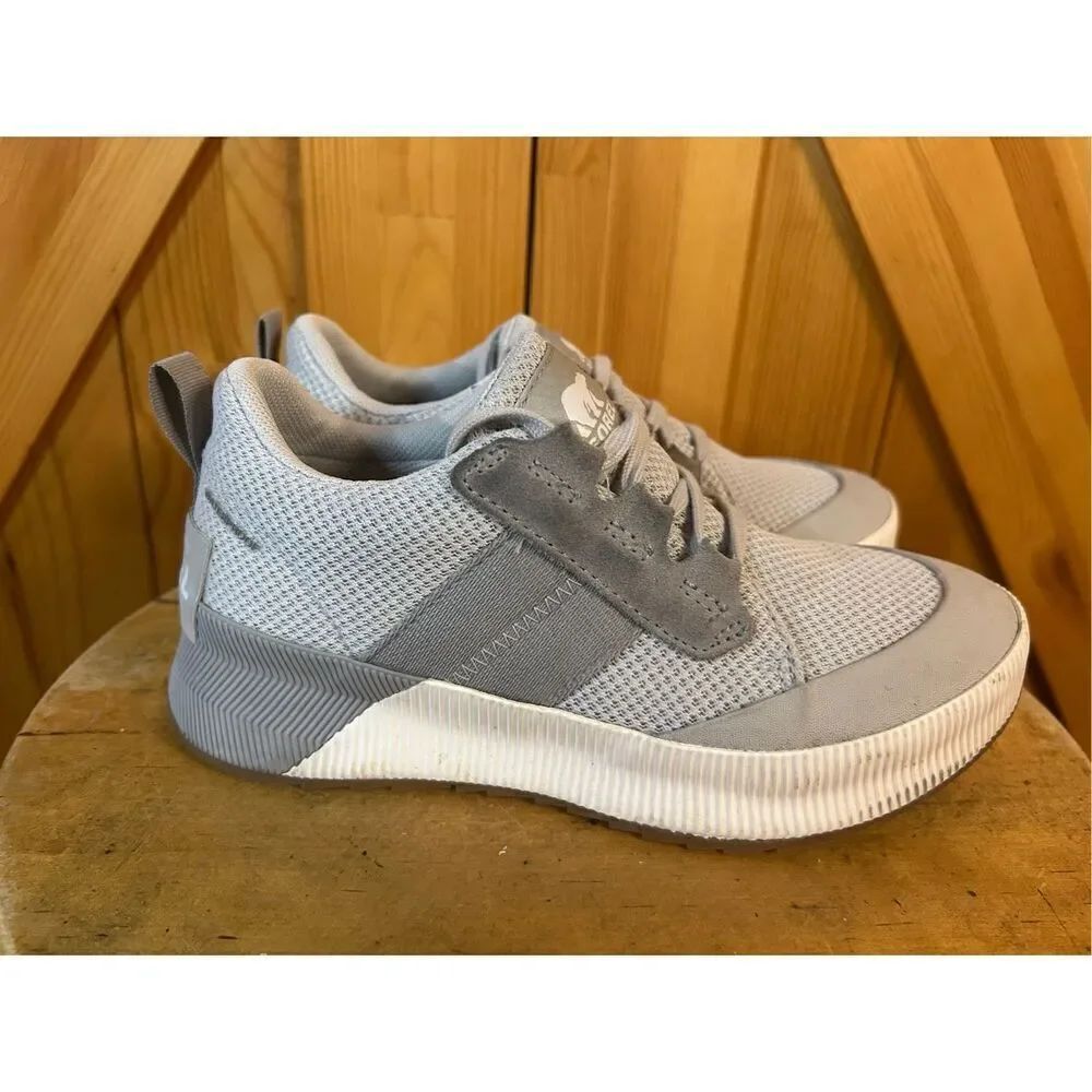 SOREL Out N About III Low Sneaker Women's Size US 5 Moonstone/Dove
